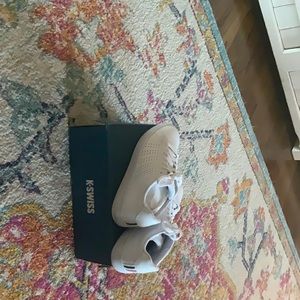 K-Swiss women’s shoes size 7.5 wore once like new